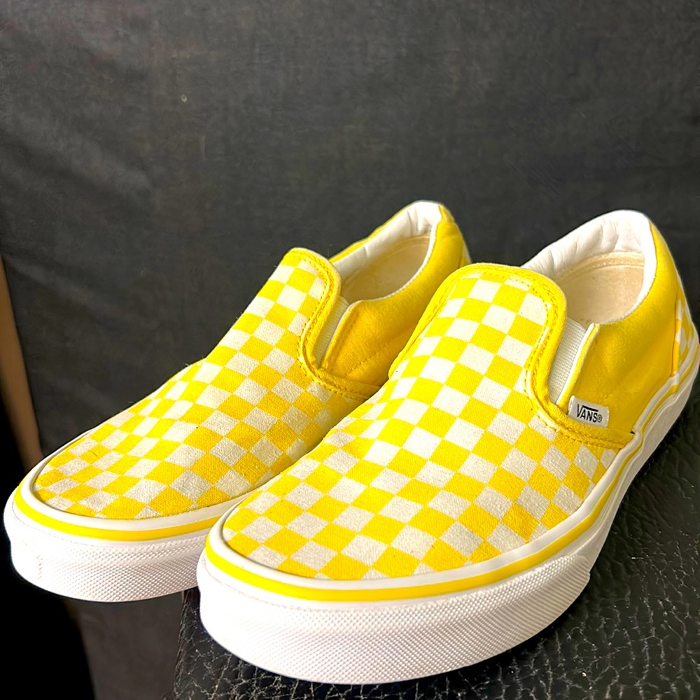 Vans yellow and white checkered slip on shoes 💛